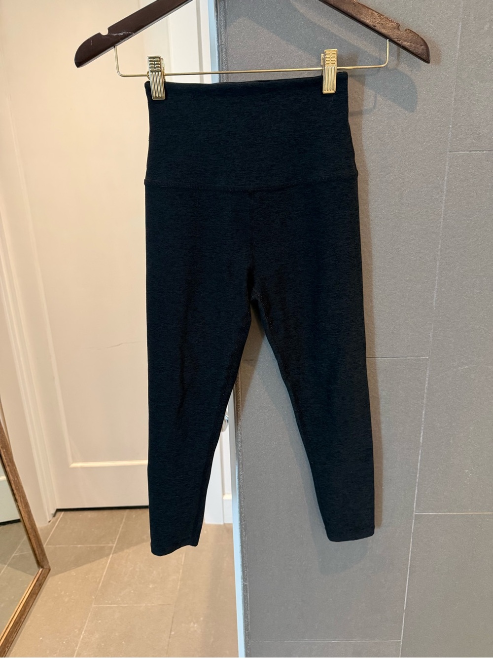 Beyond Yoga Spacedye Caught In The Midi High Waisted Leggings Charcoal Gray XS